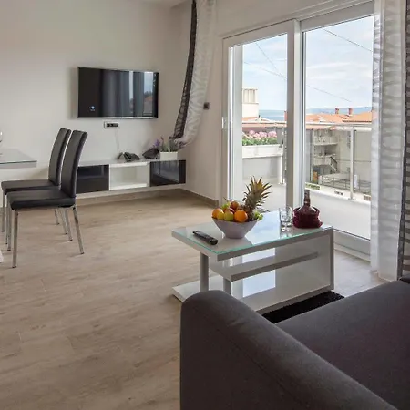 Apartments The Seasons Residence Omis Exterior photo
