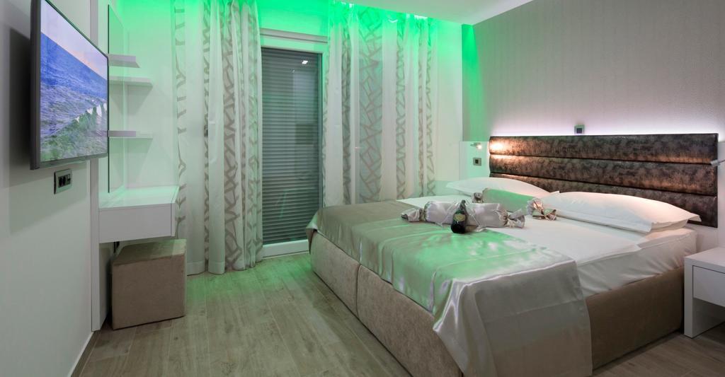The Seasons Apartment *