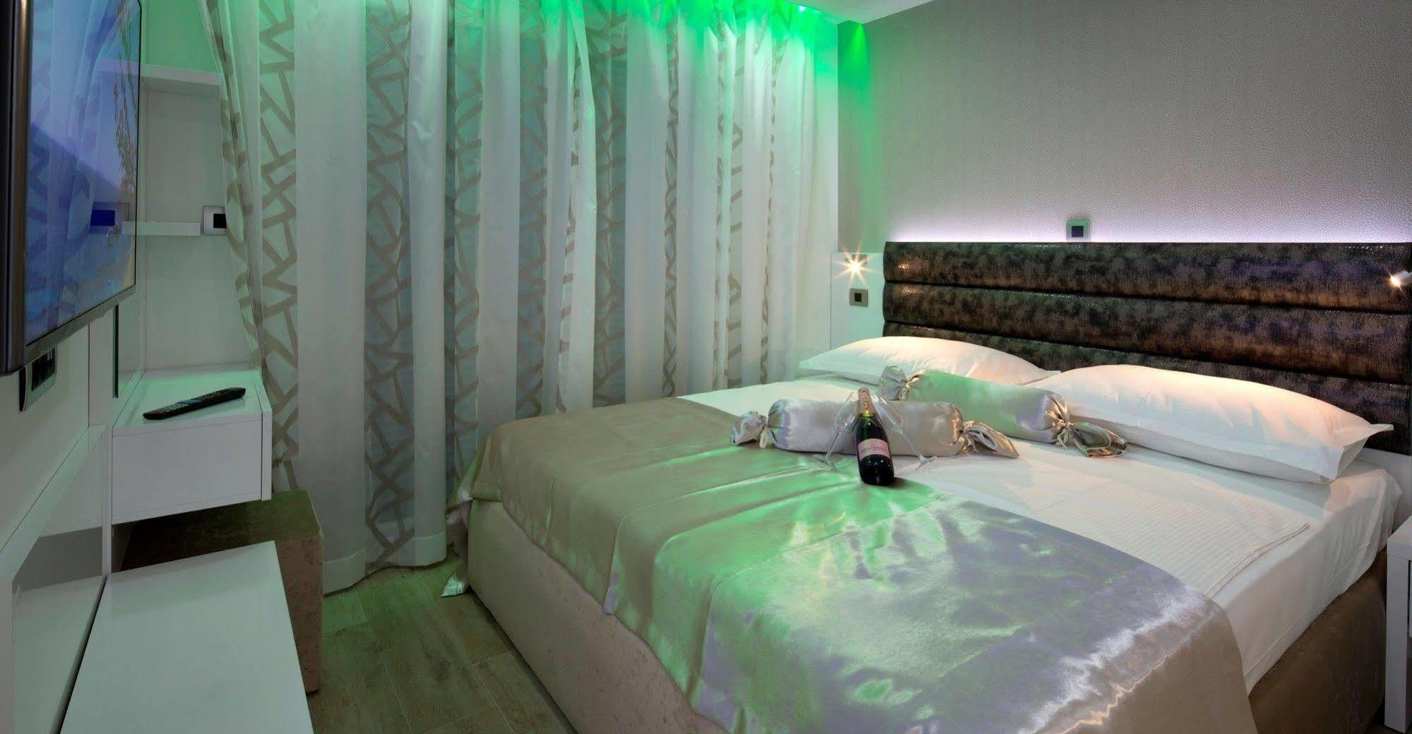 The Seasons Apartment *